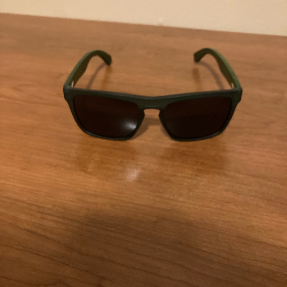 Men Hu wood sunglasses